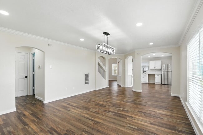 Building Photo - 8002 Blackcherry Ln