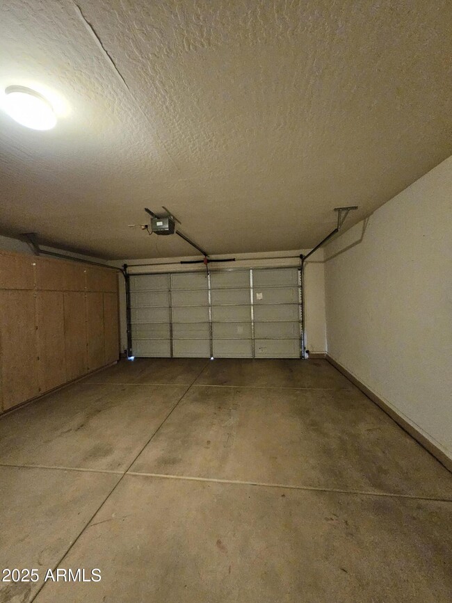 Building Photo - 14574 W Shaw Butte Dr