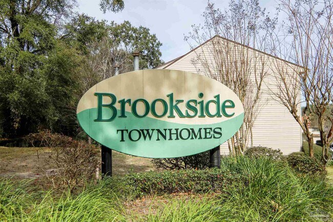 Building Photo - 912 Brookside Ct