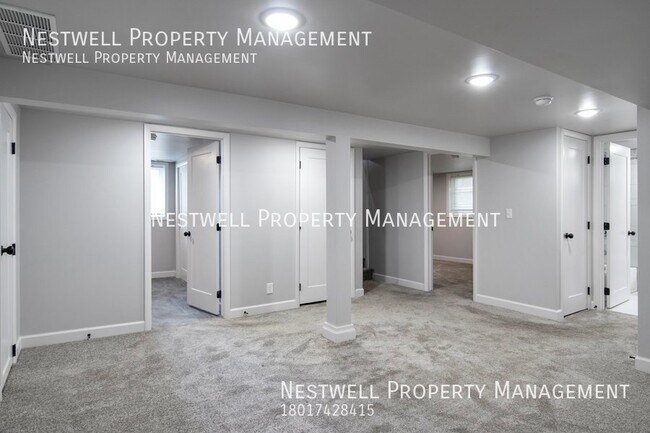 Building Photo - Great 4-bed Townhome in South Salt Lake
