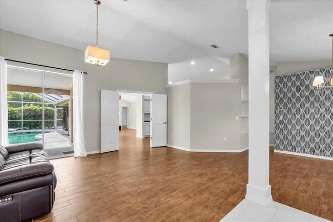 Building Photo - 5828 Sandy Pointe Dr