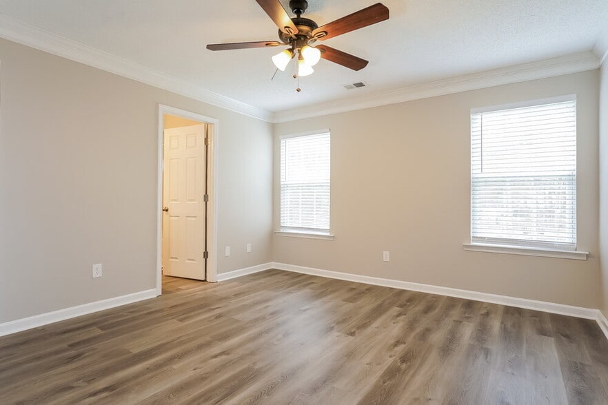 Building Photo - 5816 Carretta Ct