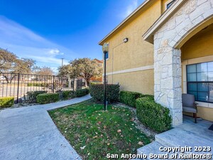 Building Photo - 6160 Eckhert Rd