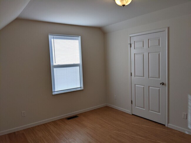 Building Photo - 3 Bedroom/2 Bath Home in Pacific School Di...