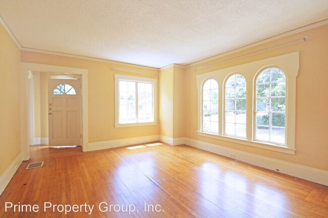 Building Photo - 2 br, 1 bath House - 3900 Laurel Ave