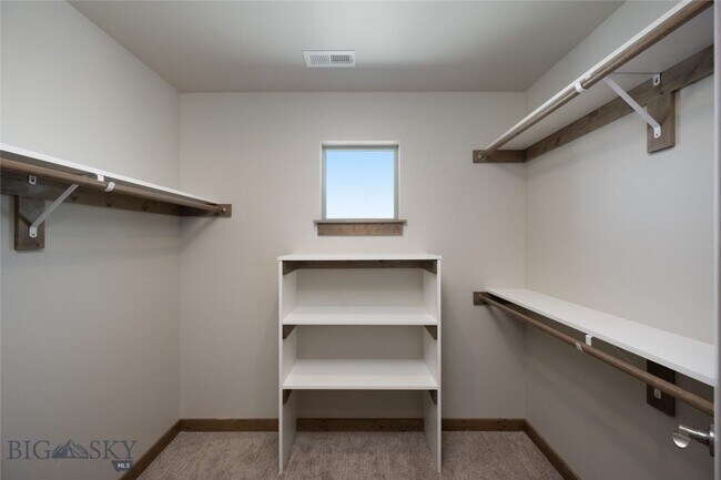 Building Photo - 2009 Ross Wy