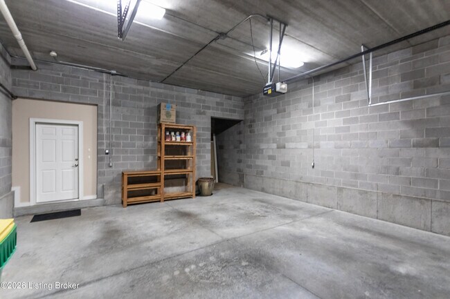 Building Photo - 9414 Norton Commons Blvd