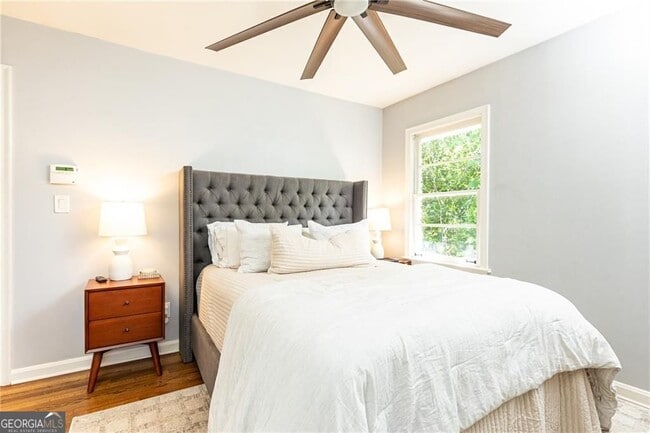 Building Photo - 1295 Lindenwood Ln NE