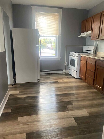 Building Photo - 5342 Reisterstown Rd