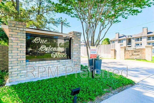 Building Photo - 2800 Jeanetta St