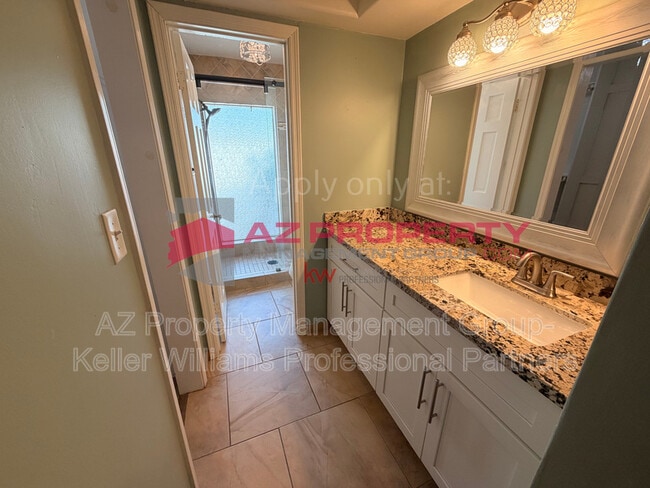 Building Photo - 12817 N 1st St