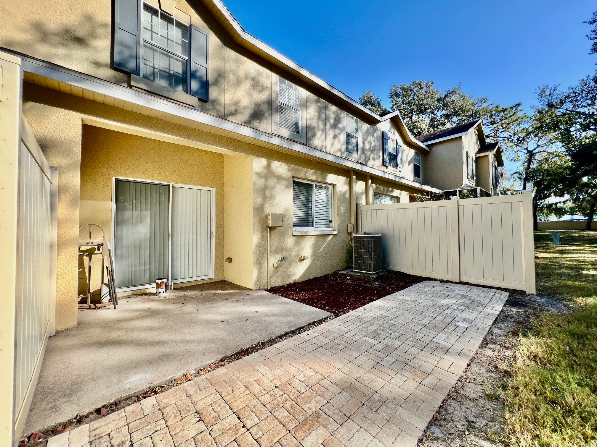 Building Photo - 10619 Shady Falls Ct