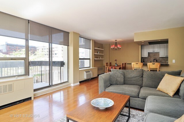 Building Photo - 1460 N Sandburg Ter