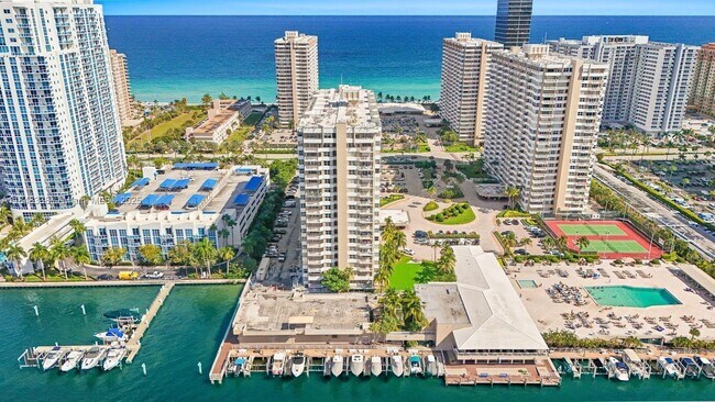 Building Photo - 1965 S Ocean Dr