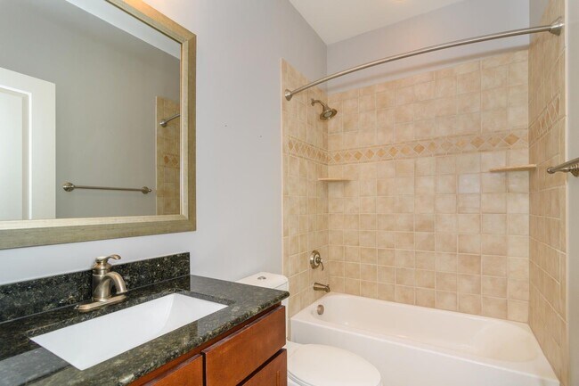 Building Photo - Biltmore Park Townhouse