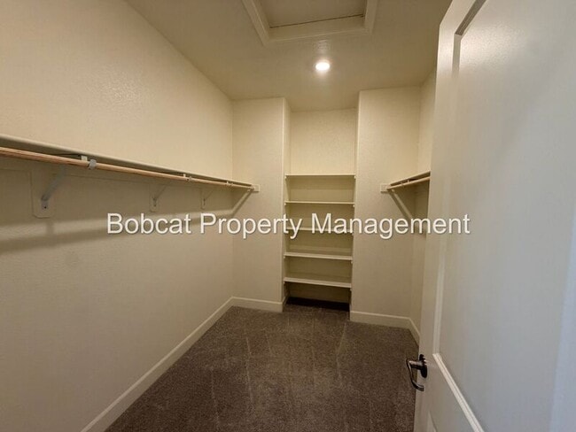 Building Photo - 1751 Boundary Peak St