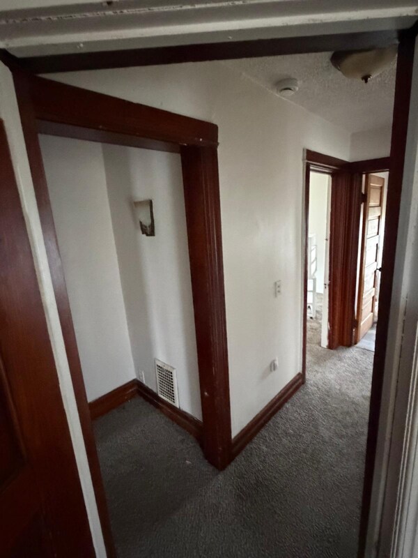 Building Photo - 36 Ferrin Pl