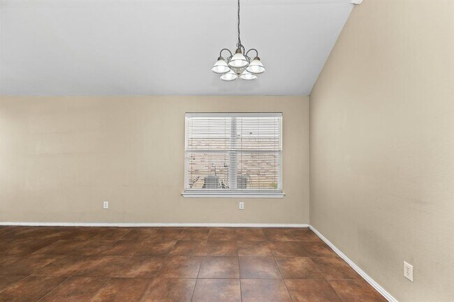 Building Photo - 208 Pecanwood S