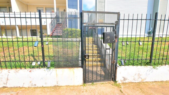 Building Photo - 781 Country Pl Dr