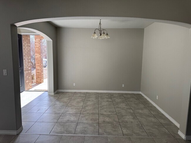 Building Photo - 3304 Bastrop Ave