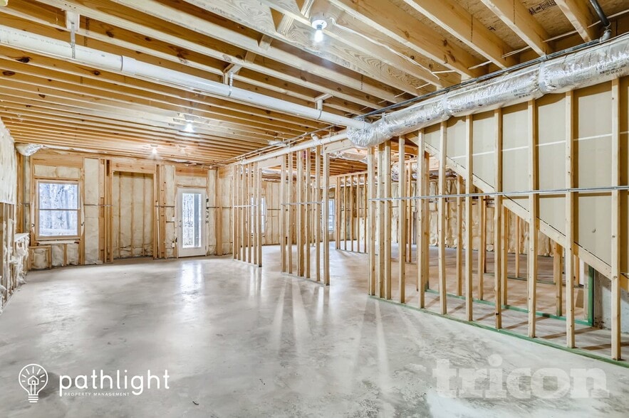 Building Photo - 567 Blackberry Run Trail