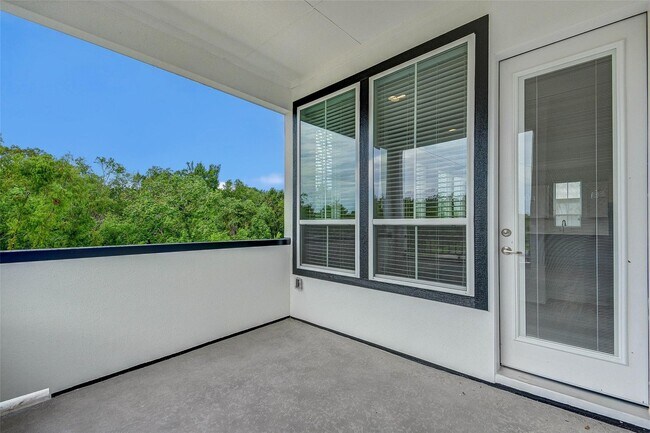 Building Photo - 2710 Grand Fountains Dr