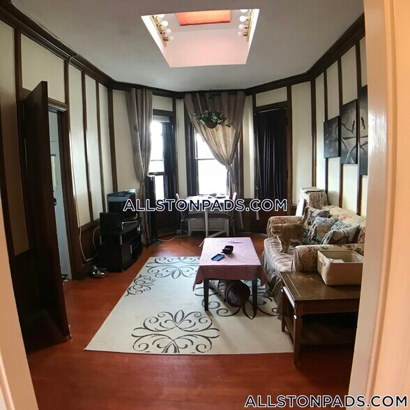 Building Photo - 1251 Commonwealth Ave