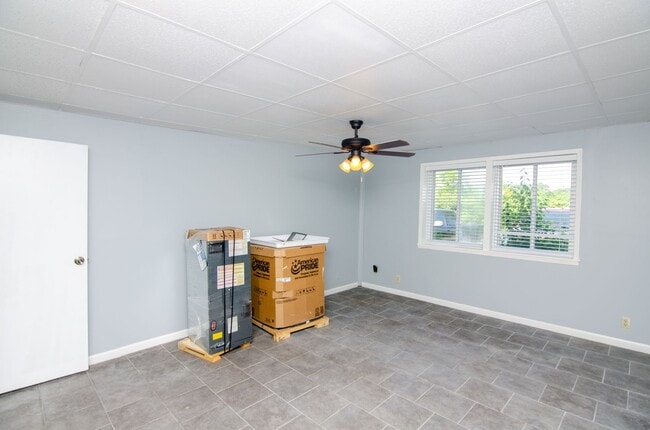 Building Photo - 1041 Harold Dr