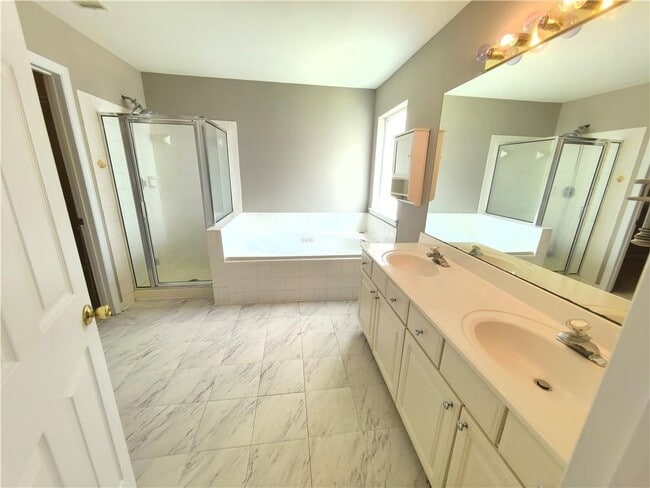 Building Photo - 873 Ashwood Walk