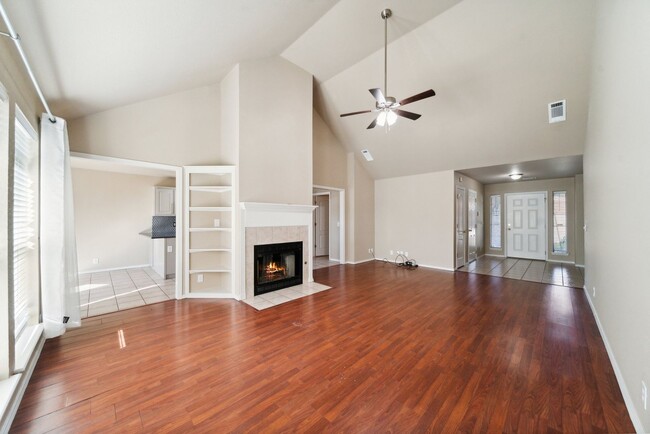 Building Photo - Spacious Home in South Tulsa