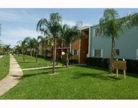 Building Photo - 1501 Crescent Cir