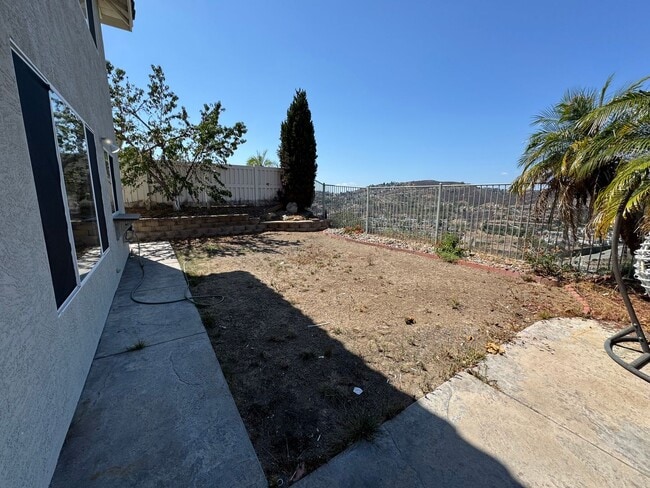 Building Photo - Gorgeous for 4 Bedroom and gated community