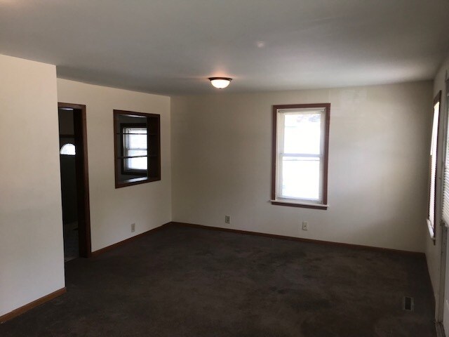 Living Room - 530 McKinley Ave