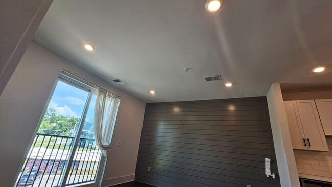 Building Photo - 1507 Porter Rd