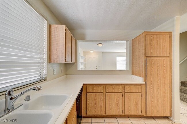 Building Photo - 9559 Belle Reserve St