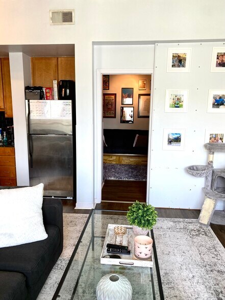 Building Photo - 620 Glen Iris Dr NE