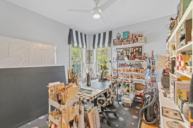 Building Photo - Amazing home in sought-after Winding River Plantation