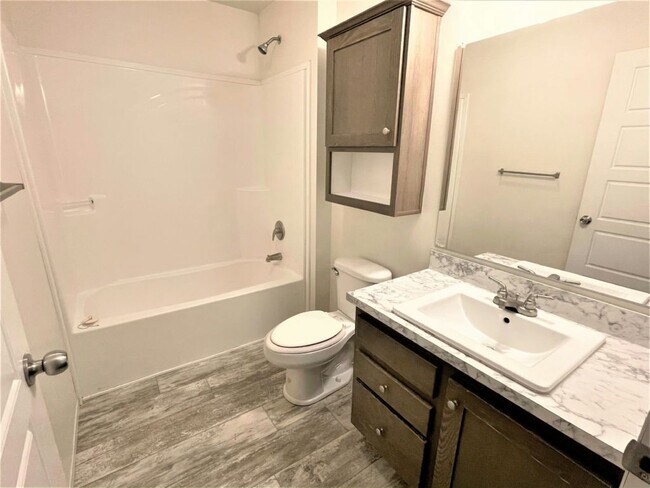 Building Photo - 248 Canary Dr