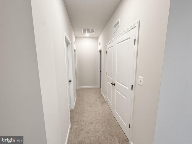 Building Photo - 42 Trout Lily Dr