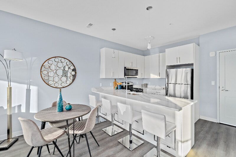 Building Photo - 1055 Main St