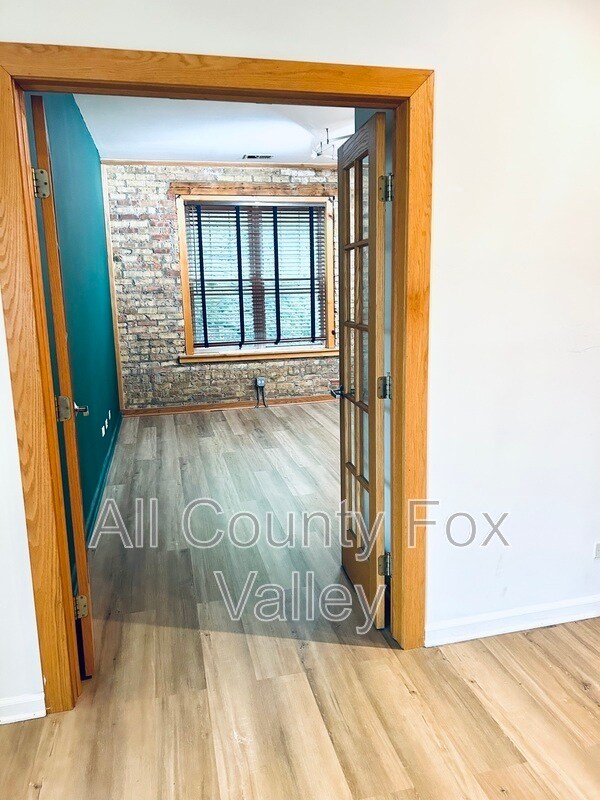 Building Photo - 7302 N Wolcott Ave