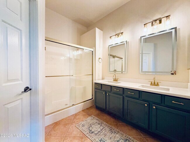Building Photo - 13009 N Desert Flora Ln