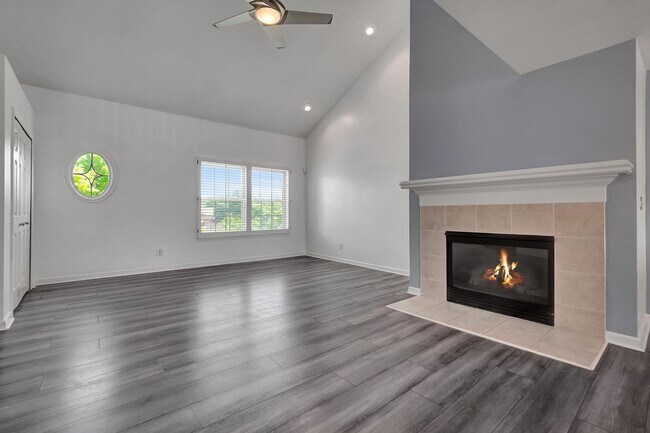Building Photo - 17034 Farmington Rd