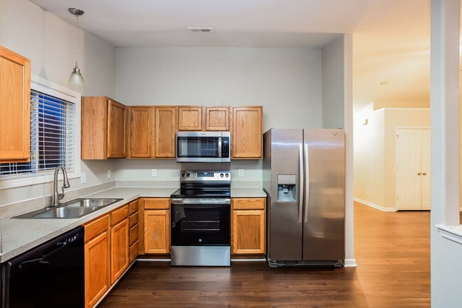 Building Photo - 13115 Ambrosia St