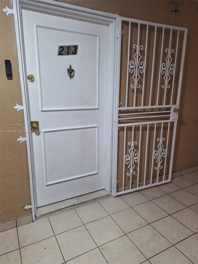 Building Photo - 250 NW 107th Ave