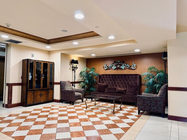 Building Photo - Live in the heart of Lake Las Vegas Village!