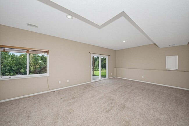 Building Photo - 2608 Brooke Bend