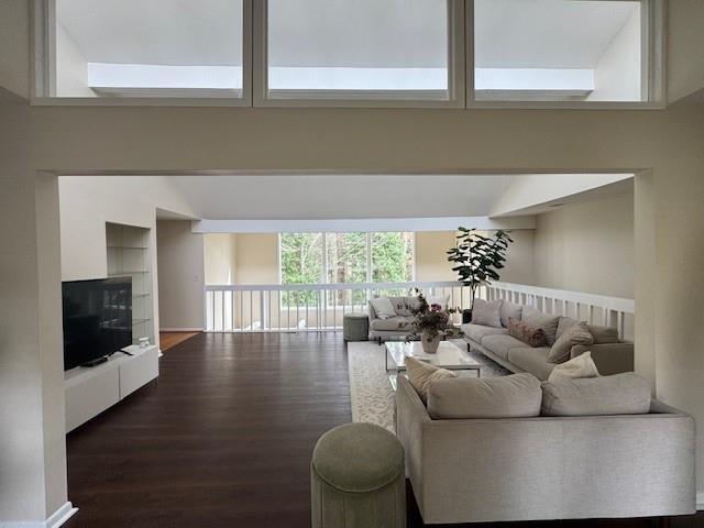 Building Photo - 192 Kings Row NE