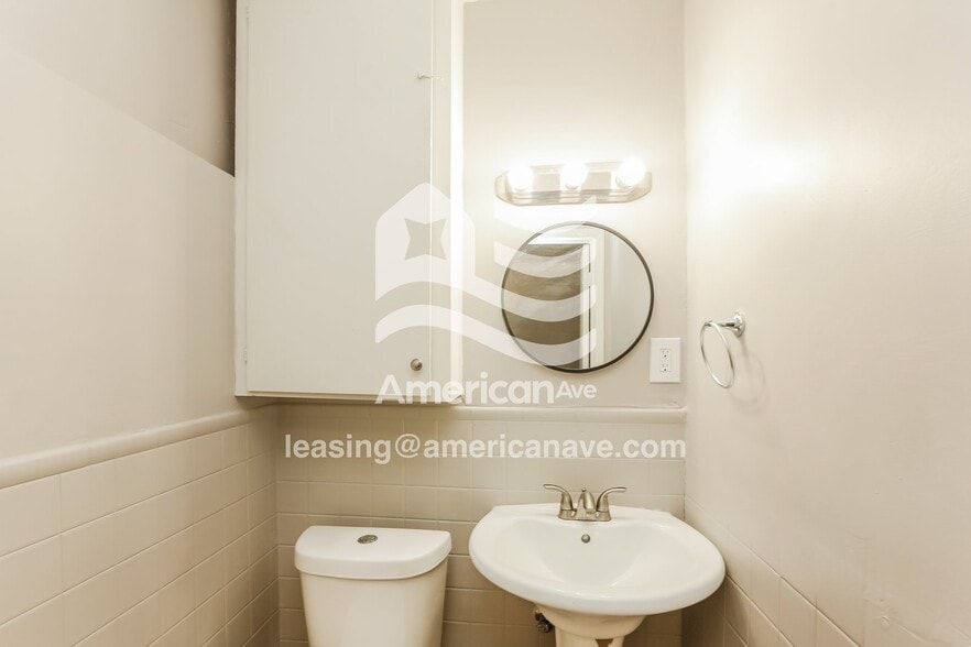 Building Photo - 1051 Westway St