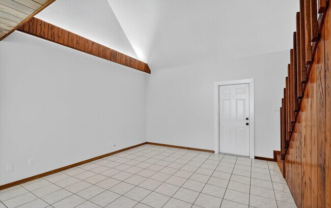 Building Photo - 3532 Coconut Rd